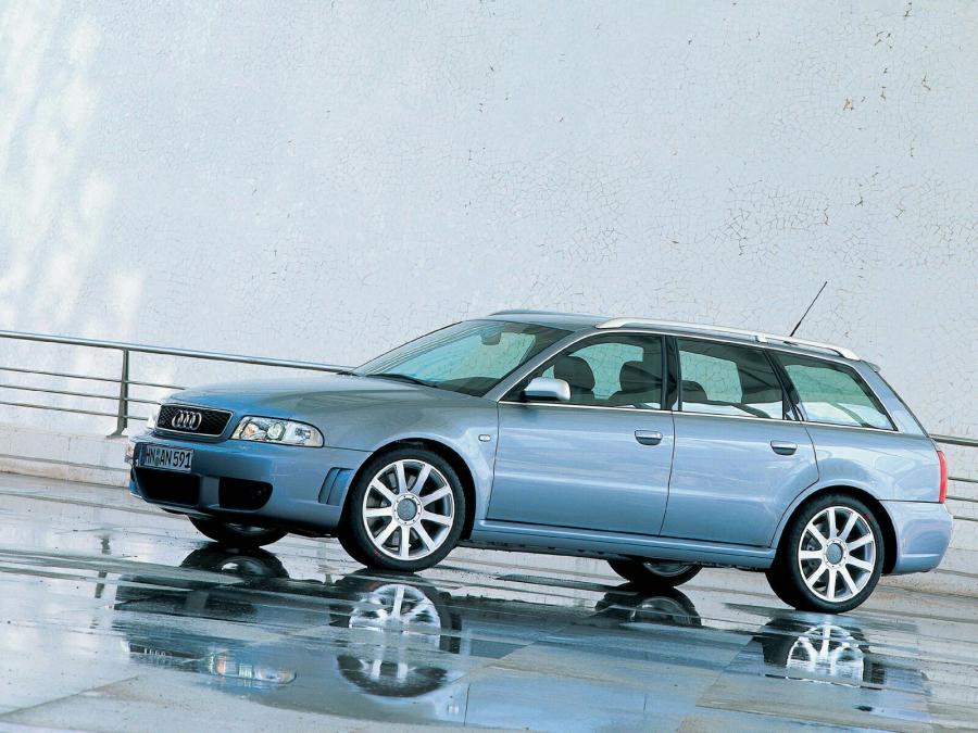  Audi RS4 Avant 2000 года  (фото 15 из 31)